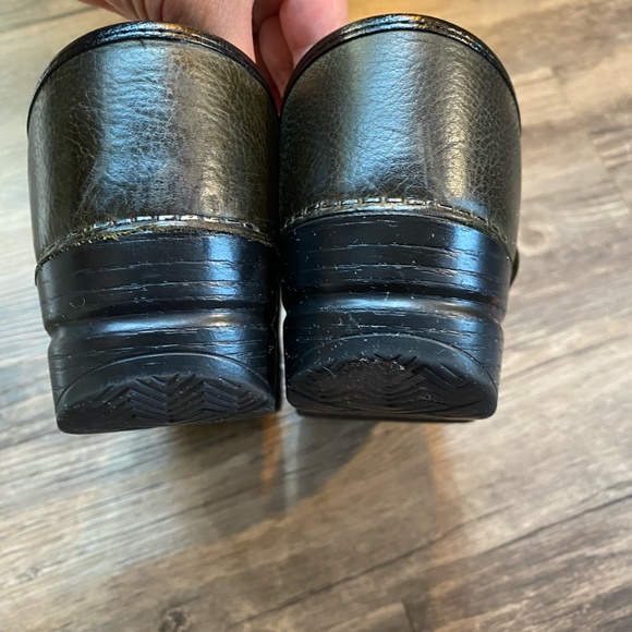 Dankso Dark Green Clogs - Picture 7 of 7